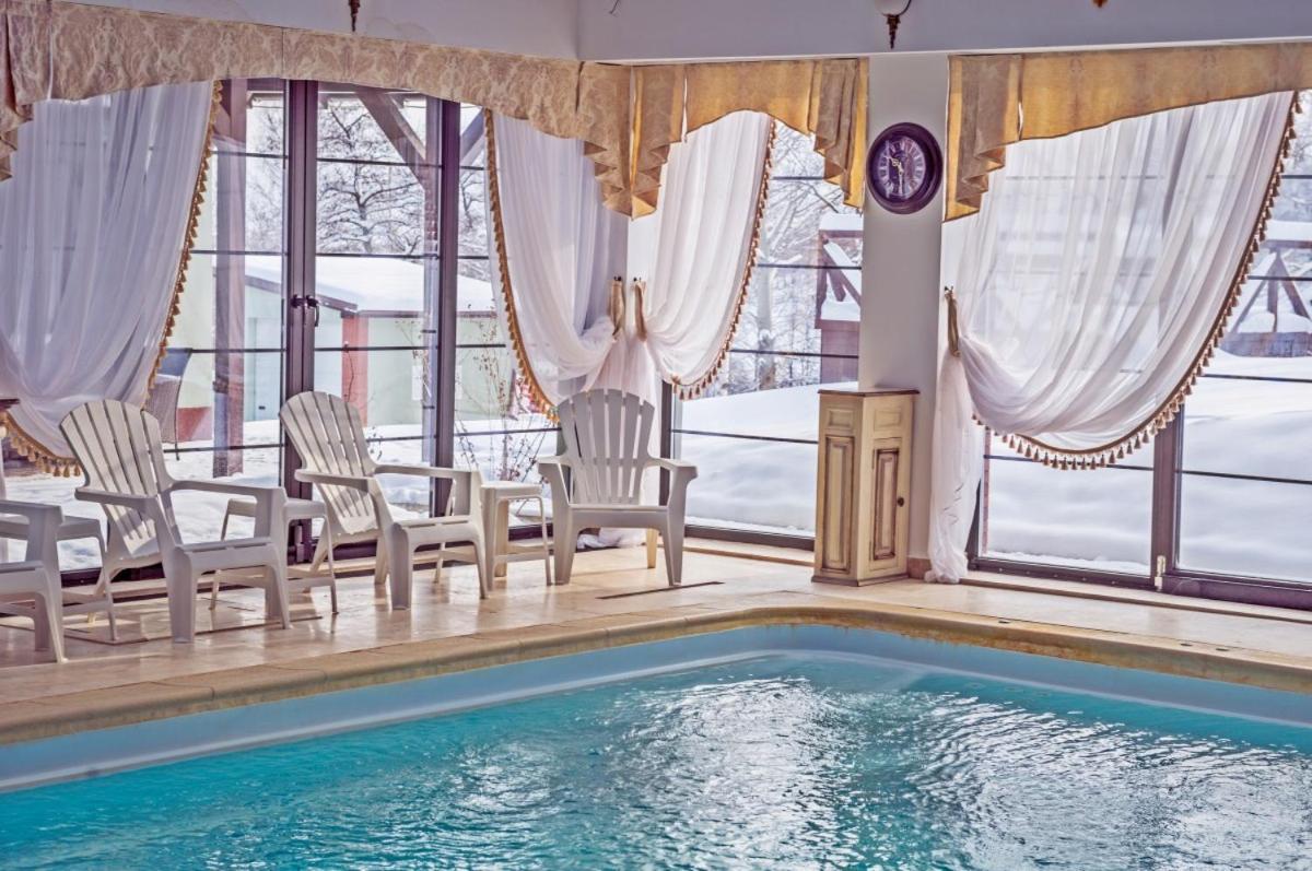 فندق Emire Boutique Zărneşti المظهر الخارجي الصورة