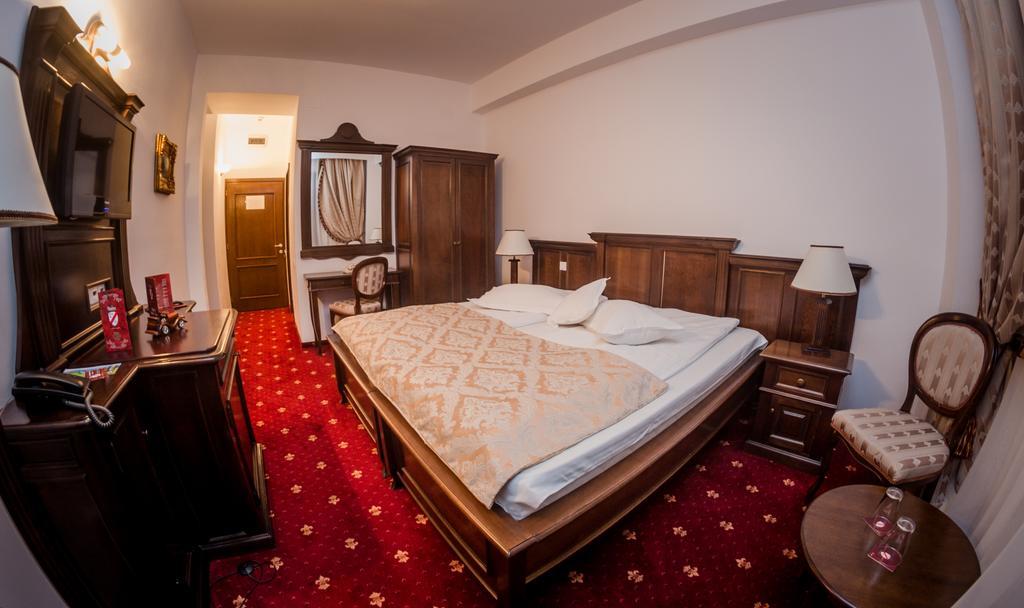 فندق Emire Boutique Zărneşti الغرفة الصورة