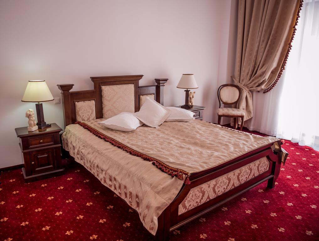 فندق Emire Boutique Zărneşti الغرفة الصورة