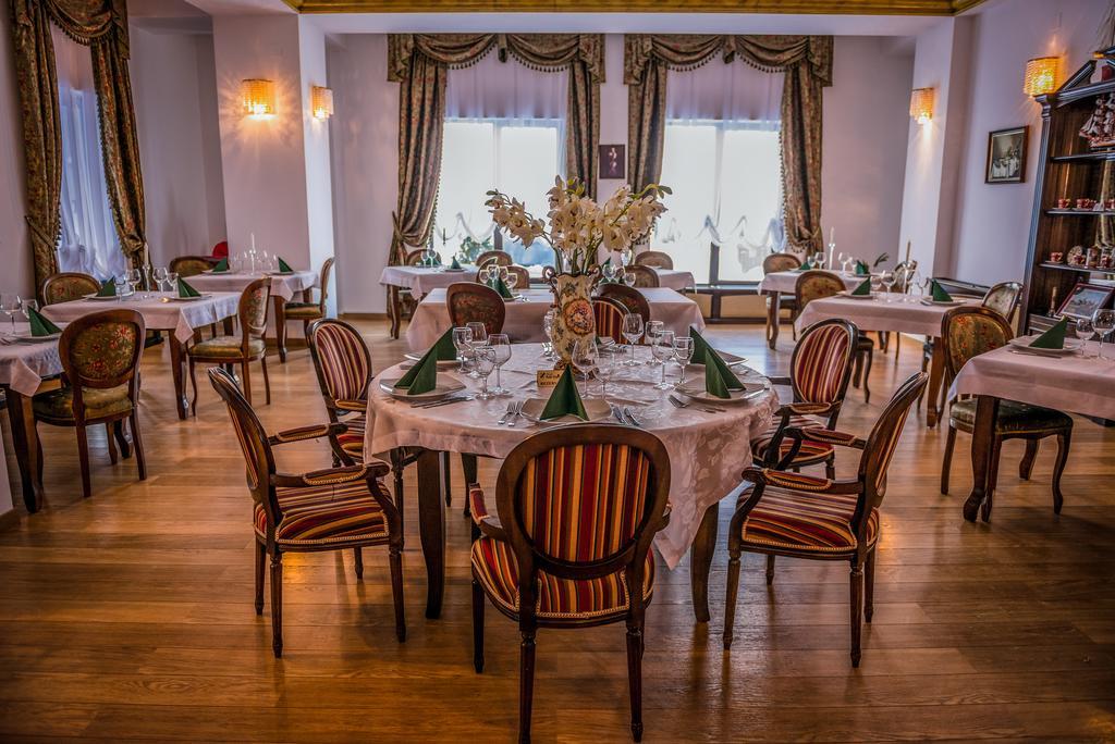 فندق Emire Boutique Zărneşti المظهر الخارجي الصورة
